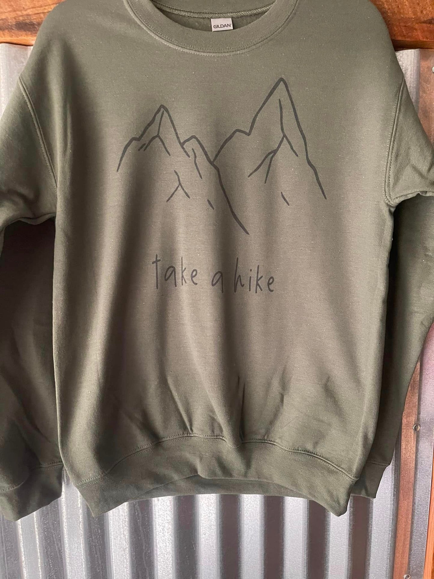 SWEATSHIRT